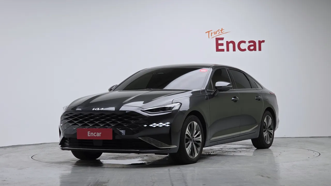 2023 Kia K8 Signature