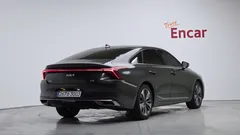 2023 Kia K8 Signature — фото 2