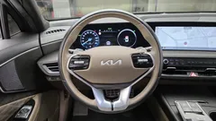 2023 Kia K8 Signature — фото 13