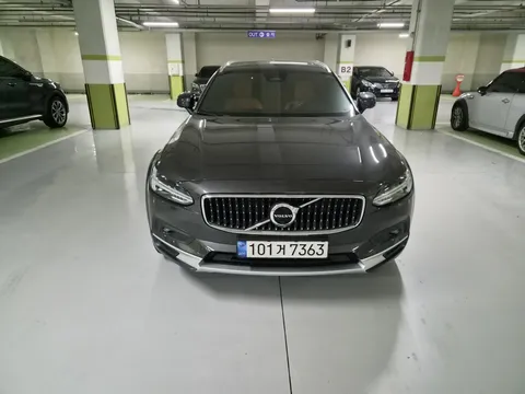 2022 Volvo V90 B6 Ultimate AWD