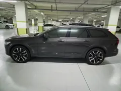 2022 Volvo V90 B6 Ultimate AWD, серый — фото 4