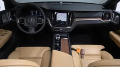 2023 Volvo V60 B5 Ultimate AWD, чёрный — фото 7