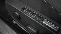 2022 Volkswagen Golf 2.0 TDI Prestige — фото 17
