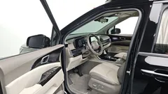 2023 Kia Carnival Gasoline 9-Seater Hi-Limousine — фото 10