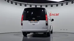 2022 Hyundai Staria Cargo 3-Seater — фото 4