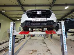 2023 Honda CR-V 1.5 EX-L 2WD, белый — фото 1