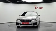 2022 BMW 5-Series 530i M Sport Package — фото 3