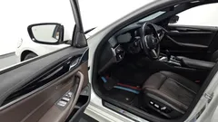 2022 BMW 5-Series 530i M Sport Package — фото 10