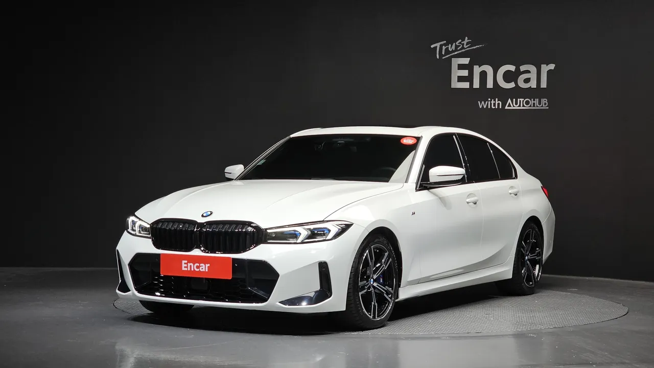 2023 BMW 3-Series 320i M Sport