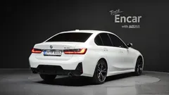 2023 BMW 3-Series 320i M Sport — фото 2