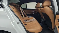 2023 BMW 3-Series 320i M Sport — фото 12