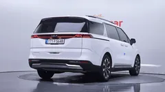 2023 Kia Carnival Diesel 7-Seater Signature — фото 2