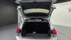 2022 Volkswagen Golf 2.0 TDI Prestige — фото 20