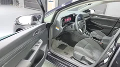 2022 Volkswagen Golf 2.0 TDI Premium, чёрный — фото 10