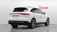 2023 Porsche Cayenne 3.0 PLATINUM EDITION — фото 2