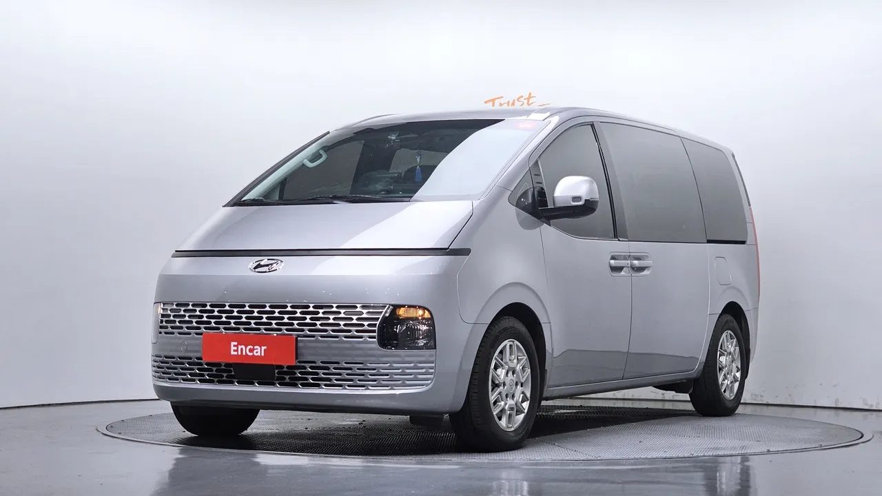 2024 Hyundai Staria Tourer 9-Seater