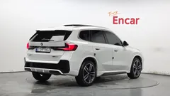 2024 BMW X1 xDrive 20i M Sport, белый — фото 2