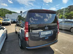 2022 Hyundai Staria Cargo 5-Seater — фото 5