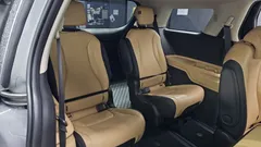 2023 Kia Canival Gasoline 9-Seater Prestige, серо-серебристый — фото 11