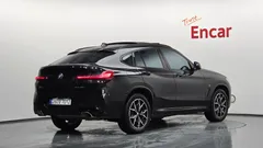 2023 BMW X4 xDrive20i M Sport, чёрный — фото 2