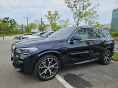 2022 BMW X5 xDrive 40i M Sport — фото 2