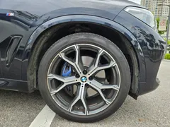 2022 BMW X5 xDrive 40i M Sport — фото 6