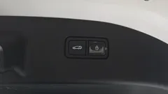 2023 Genesis G70 Gasoline 2.0T 2WD, белый — фото 19