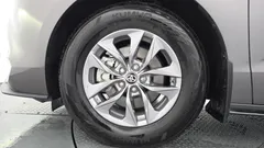 2023 Toyota Sienna 2.5 Hybrid AWD, серый — фото 5