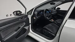 2023 Volkswagen Golf 2.0 TDI Prestige, белый — фото 10