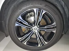 2022 Volvo XC40 B4 Inscription, белый — фото 5