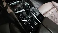 2022 BMW 5-Series 530e M Sport — фото 9