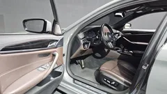 2022 BMW 5-Series 530e M Sport — фото 10