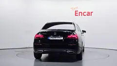 2022 Mercedes-Benz A-Class A220 Sedan, чёрный — фото 4
