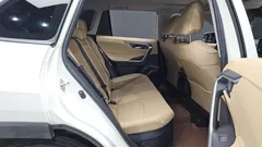 2022 Toyota RAV4 2.5 2WD Hybrid, белый — фото 11