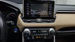 2022 Toyota RAV4 2.5 2WD Hybrid, белый — фото 13