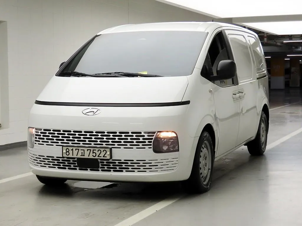 2022 Hyundai Staria Cargo 3-Seater