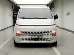 2022 Hyundai Staria Cargo 3-Seater — фото 2