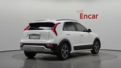 2024 Kia Niro Prestige — фото 2