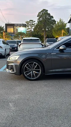 2022 Audi A5 40 TFSI Quattro Premium Sportback — фото 4