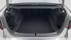 2023 BMW 5-Series 520i M Sport — фото 14