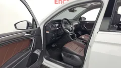 2023 Volkswagen Tiguan 2.0 TSI Prestige — фото 10