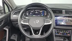2023 Volkswagen Tiguan 2.0 TSI Prestige — фото 13