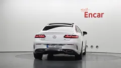 2022 Mercedes-Benz E-Class E450 4MATIC Coupe — фото 4