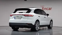 2023 Porsche Cayenne 3.0 PLATINUM EDITION — фото 2