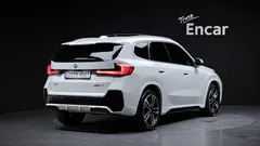2024 BMW X1 xDrive 20i M Sport, белый — фото 2