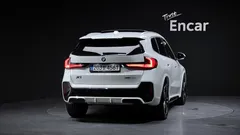 2024 BMW X1 xDrive 20i M Sport, белый — фото 4