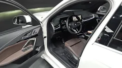 2024 BMW X1 xDrive 20i M Sport, белый — фото 15