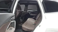 2024 BMW X1 xDrive 20i M Sport, белый — фото 16