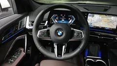 2024 BMW X1 xDrive 20i M Sport, белый — фото 17