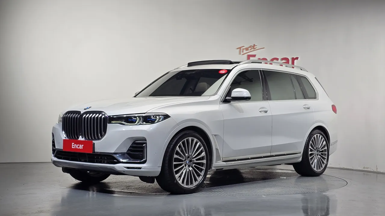 2022 BMW X7 xDrive 40i Design Pure Excellence 6-Seater